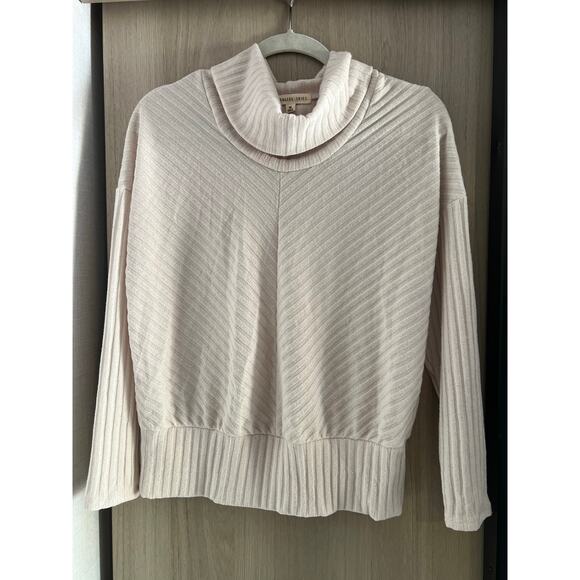 Sweater - Picture 2 of 3